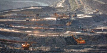 Russia, China Forge New Mining Deals in Africa